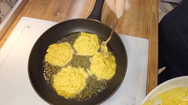 Как приготовить Царские ОЛАДЬИ? Быстро и Просто! Шикарный Рецепт Оладьев с Греческим СОУСОМ! смотреть онлайн