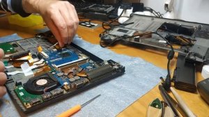 Toshiba Portege R830 - Disassembly & Try to repair