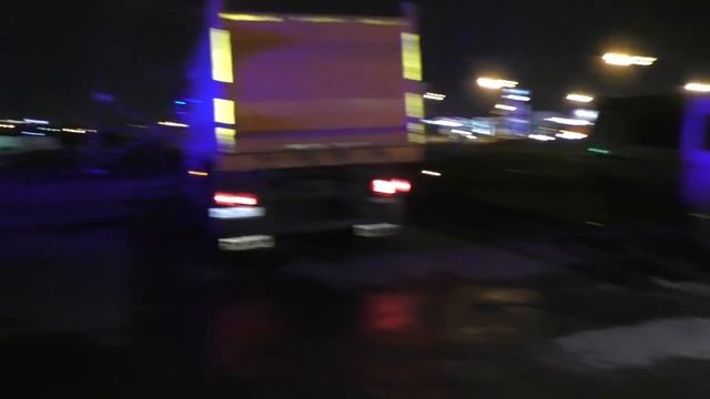 Стоянка 51 км МКАД, ночь с 25 на 26 мая (на половину всерьёз) смотреть онлайн