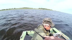Рыбалка и Ловля судака на джиг Варим уху в лодке. Lucky John Pro Series TIOGA FAT