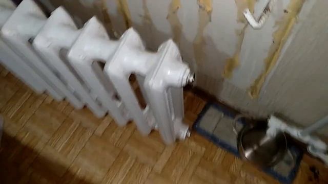 Зима и чугунная батарея остыла ???...Частые проблемы в централизованном отоплении.