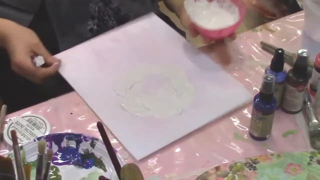 Объемный декупаж с пастой для моделирования (Стамперия).