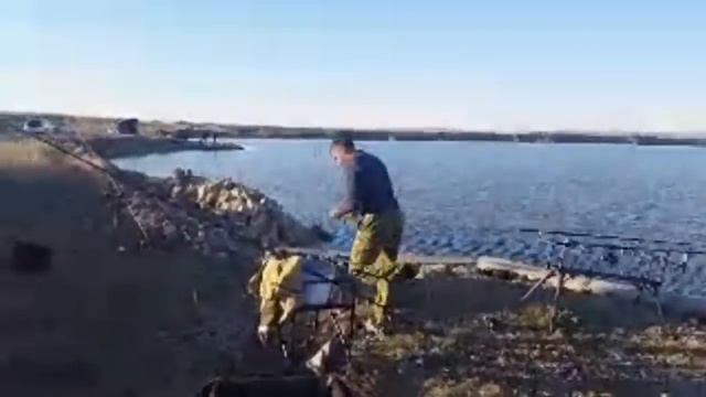 Водоем  " Разлив" с. Просянка Пошли Третье Сутки ,
