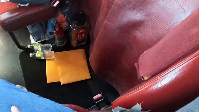 Taking a ride in my 1995 freightliner FLD120 - living the owner operator life