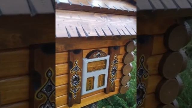 Деревянный садовый декор. Избушка Бабы-Яги.