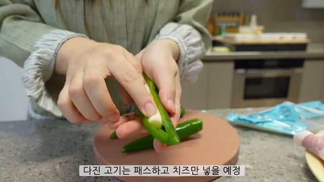 ENG | 직접 만든 바질불닭우동과 토마토절임? 닭볶음탕, 치즈고추말이, 새해에 매생이떡국, 동생 도시락 싸는 브이로그