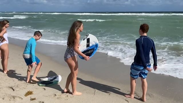 ME AND ANGEL LEARNED HOW TO SURF смотреть онлайн