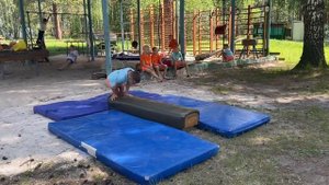 Один День в Спортивном Лагере !