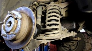 Замена правого привода в сборе на Chevrolet Niva 4х4 Шевроле Нива 2005 года  3часть