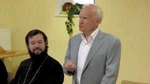 А.И.Осипов.Приходить не к началу литургии, а к началу чтения часов надо.