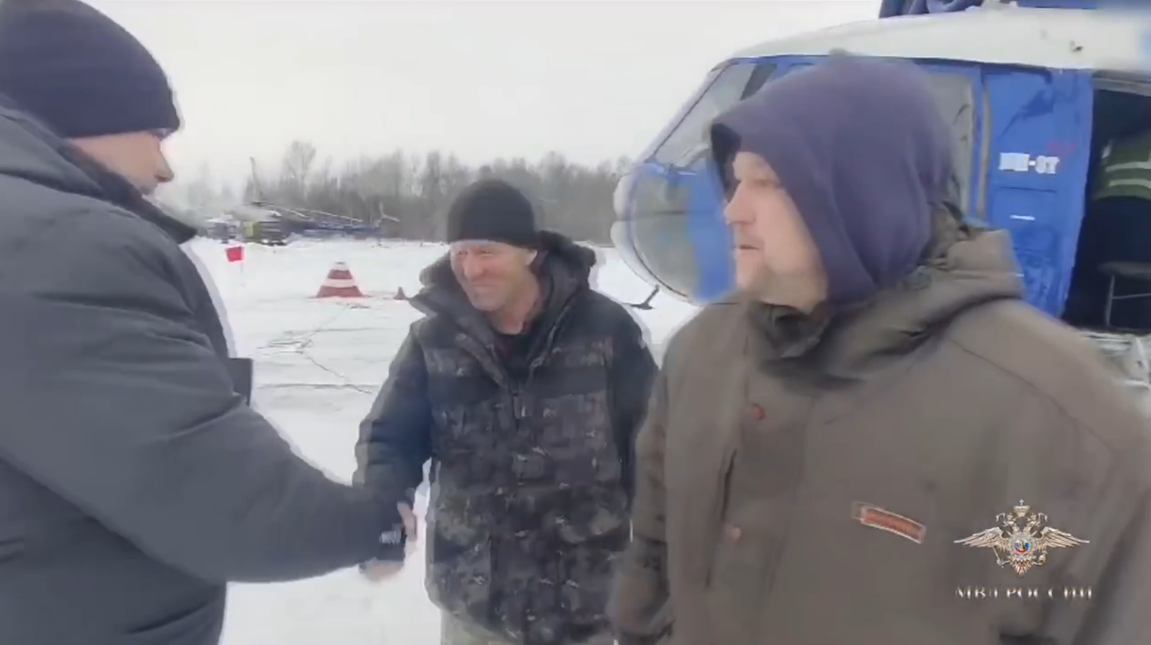 Полицейские разыскали в глухой тайге и спасли жизнь четырём вахтовикам в Томской области