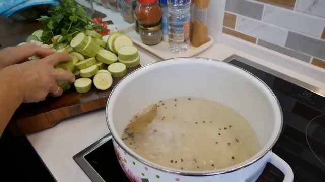 Зиму они точно не дождутся. КАБАЧКИ на зиму, как ОГУРЦЫ, цыганка готовит.