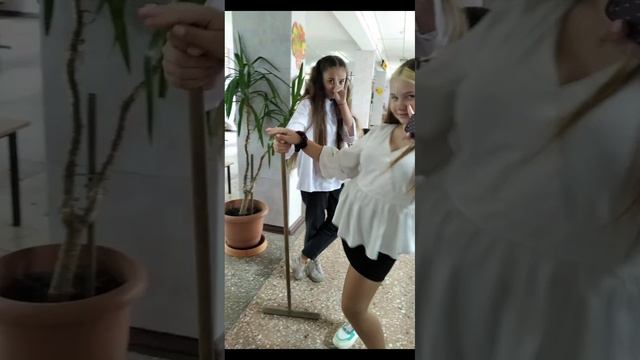 моменты 7г (самый дружный класс во всем 68 шк города Краснодар) смотреть онлайн