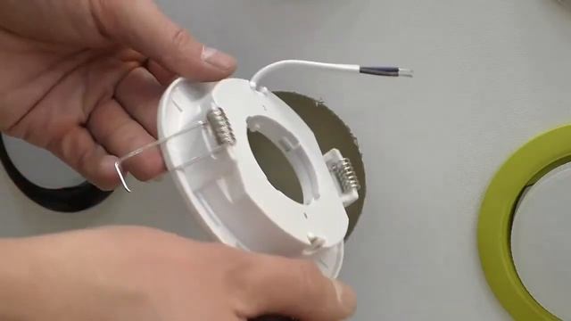 Обратная часть цветных и очень лёгких светильников Ecola смотреть онлайн