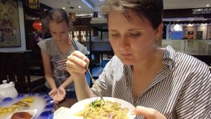 Ресторан в Харбине. Настоящая северо-восточная кухня с мясом и квасом -Жизнь в Китае #271