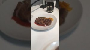 Копчёная на яблочных опилках свинина, приготовленная в су-вид