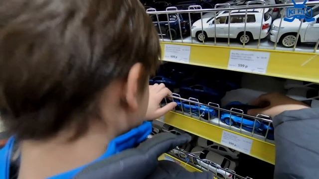 Как Филипп выбирал подарок Кириллу на день рождения? 10 лет  KiFill