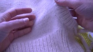 КРУТАЯ ШАПКА - УШАНКА "ЖЕМЧУЖНЫМ" УЗОРОМ ИЗ ПРЯЖИ ПУХ НОРКИ.