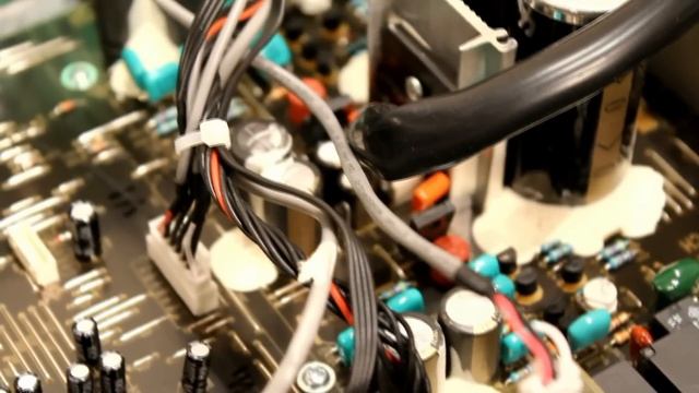 Denon PMA-720 Review by AVLAND UK смотреть онлайн