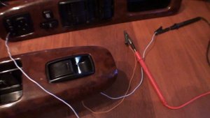 Готовый результат подсветки стеклоподъемников и БУЗ в Тойота Камри V30