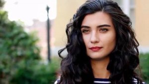 Энгин Акюрек и Туба Бюйюкюстюн вместе на вечеринке!