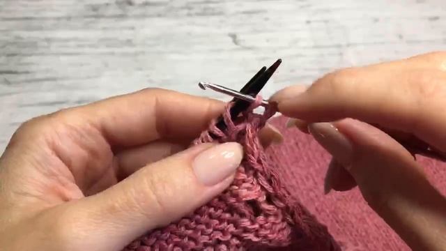 Плечевой шов крючком на открытых петлях! Самый простой способ. смотреть онлайн