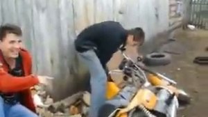 гонки на старом мотоцикле