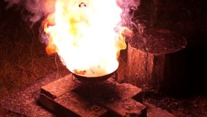 Чипсы Lays + Хлорат калия = Химическая реакция!