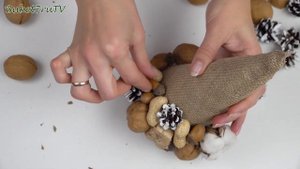 Елочка из природных материалов. Елка из шишек. Cristmas diy. Идеи новогодних поделок своими руками