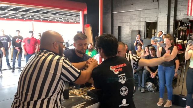 Oleg Moysey Vs Armwrestling Whisperer | East vs west qualifier overall left arm смотреть онлайн
