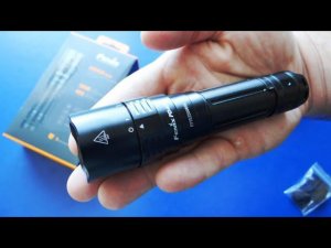 ДУРНАЯ МОЩНОСТЬ современного карманного фонаря Fenix PD40 V2.0