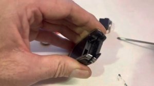 Isuzu D Max Key Battery Change Keyless Entry Type TFS 1.9 Pick Up also Emergency Key Location