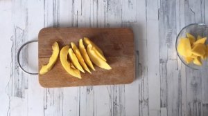 КАК ПРИГОТОВИТЬ САЛАТ С КРЕВЕТКАМИ МАНГО АВОКАДО И РУККОЛОЙ? Вкусный и полезный, без майонеза