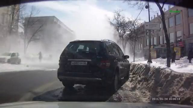 Туда не ходи, сюда ходи, а то снег башка попадет... смотреть онлайн