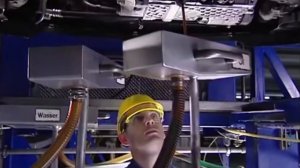 Слабонервным и любителям BMW не смотреть!как утилизируют автомобили в Германии!