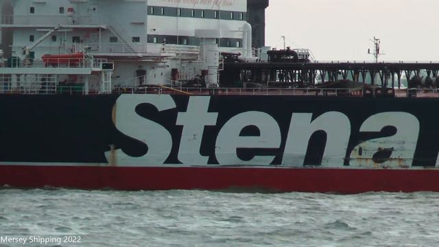 Arctica Crude Oil Tanker Arriving in Liverpool смотреть онлайн