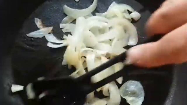 Стакан гречки, яйцо, лук и вкусный завтрак готов!