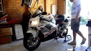2002 Honda VTR1000 SP2 Warming Up