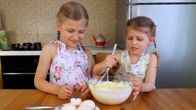 ЧИЗКЕЙК КЛАССИЧЕСКИЙ / СПРАВИТСЯ ДАЖЕ РЕБЕНОК / Алиса и Есенька готовят сами смотреть онлайн