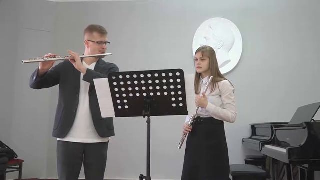 Мастер-класс лауреата международных конкурсов Федора Калашнова (флейта, Германия) смотреть онлайн