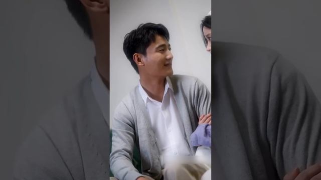 【FULL】總裁瘋狂報復灰姑娘當年不辭而別，卻不知她隱姓埋名偷偷生下他的孩子，如今灰姑娘命不久矣，總裁心如刀割腸子悔青！#短劇 #甜寵 #總裁灰姑娘