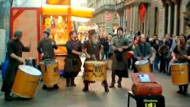Clanadonia|Scotland|Glasgow| This is a awesome crazy Scottish bagpiper and drummer band