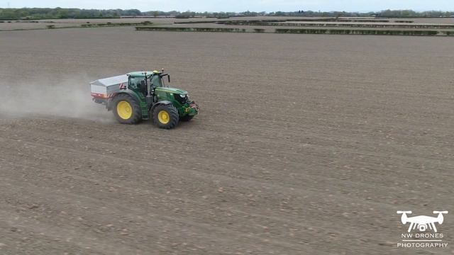 MOSS HOUSE FARM - FERTILISER SPREADING - 2021 смотреть онлайн
