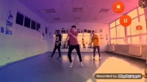 Профессиональные танцы под песню танцы под фонарем