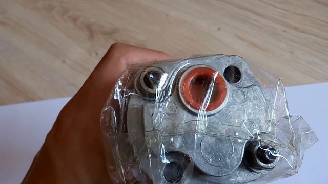 Гидравлический насос шестеренного типа 2402432LG - 3,2 см3 - аналог Haldex W3B1/R смотреть онлайн