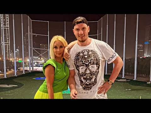 Муж Кудрявцевой трогательно учит жену Леру играть в гольф