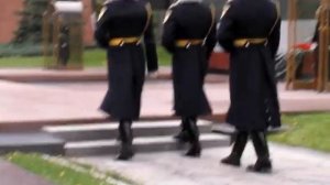 Москва, смена караула.