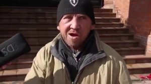 Бомж читает свой стих