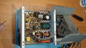 Материнская плата Asus P8875-M не стартует, чистка замена термопасты, конденсаторов, батарейки биос