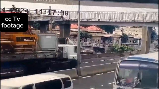 CC Tv Footage of Accident at Roche Bois. over bridge fallen down #Mauritius смотреть онлайн